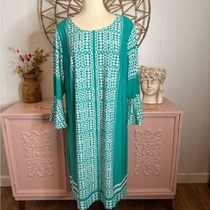 Women’s Susan Graver 1X Teal and White Patterned Dress‎ with flare sleeves